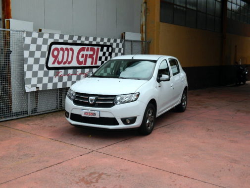 Dacia Sandero 1.2 16v powered by 9000 Giri
