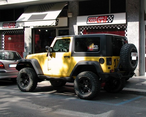 jeep-wrangler-JK-9000-giri