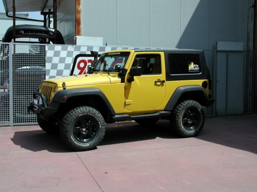 jeep-wrangler-JK-9000-giri