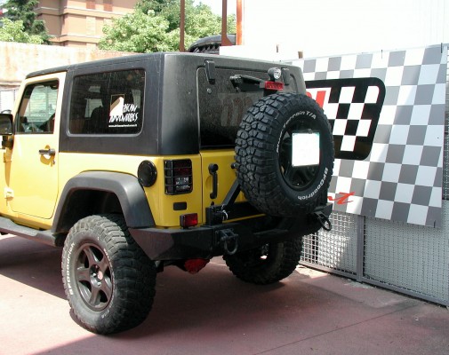 jeep-wrangler-JK-9000-giri