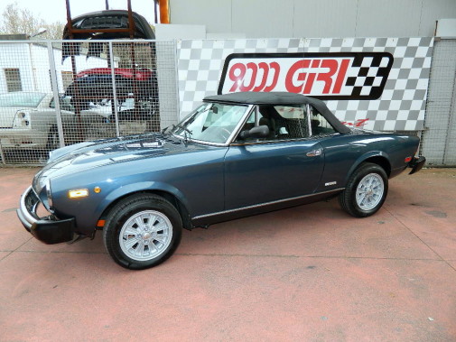 restauro Fiat 124 Spyder America by 9000 Giri