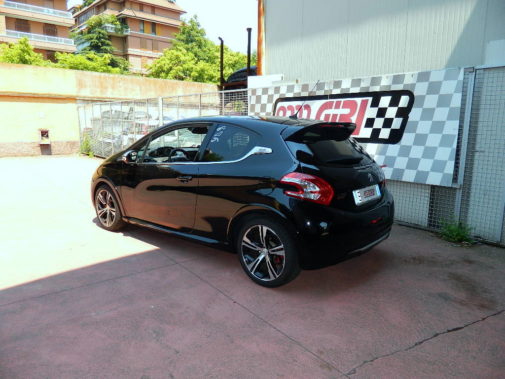 Peugeot 208 gti 200cv powered by 9000 Giri