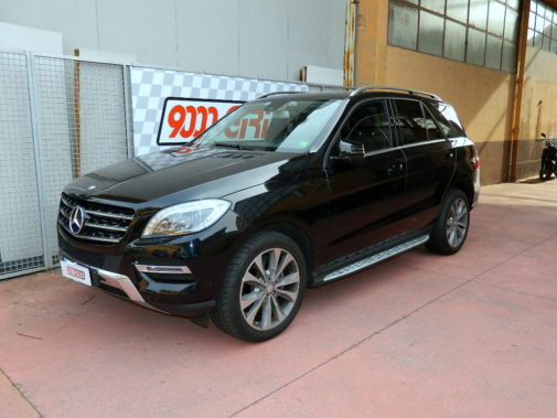 Mercedes Ml 250 cdi powered by 9000 Giri