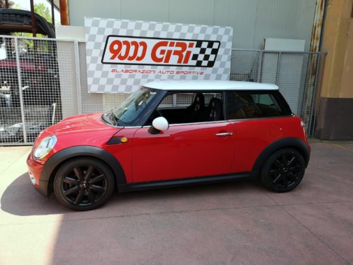 Mini Cooper 1.6 powered by 9000 giri