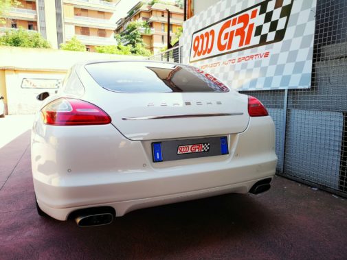 Porsche Panamera 3.0d powered by 9000 Giri