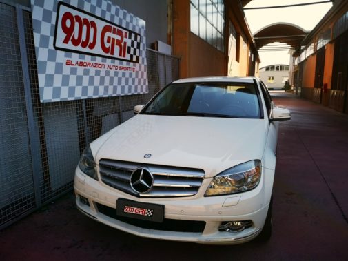 Mercedes C 220 cdi powered by 9000 Giri