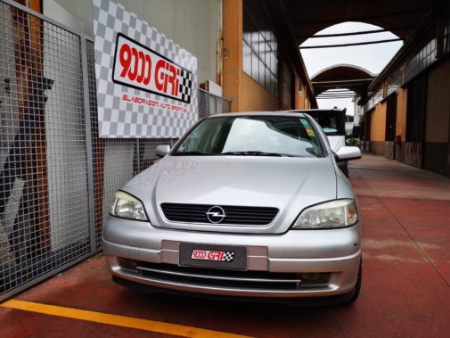 Opel Astra powered by 9000 Giri