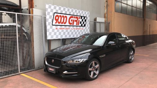 Jaguar Xe 2.0 powered by 9000 Giri