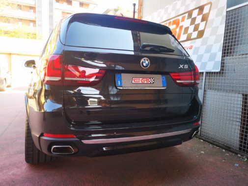 Bmw X5 3.0 d powered by 9000 giri