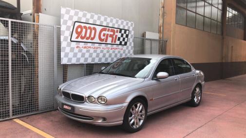 Jaguar X Type 2.5 V6 powered by 9000 Giri