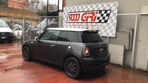 Mini Cooper S powered by 9000 Giri