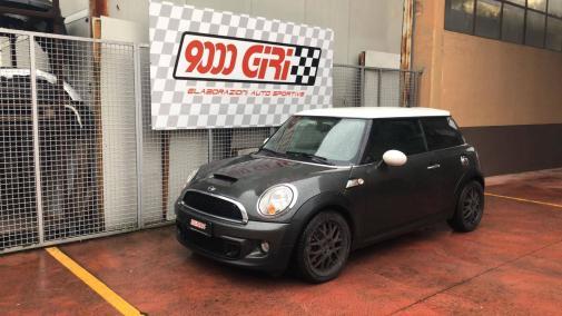 Mini Cooper S powered by 9000 Giri