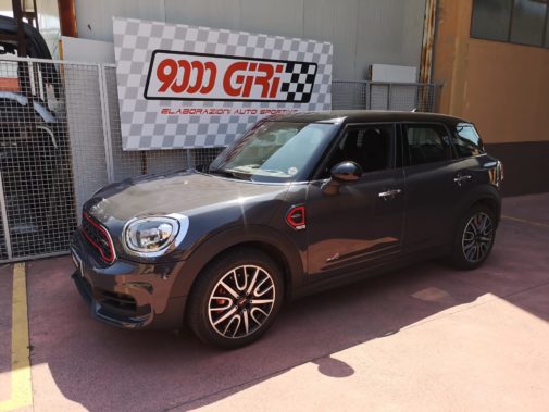 Mini Countryman Cooper S Jcw powered by 9000 Giri