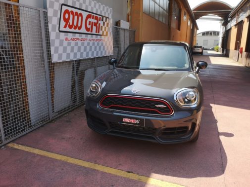 Mini Countryman Cooper S Jcw powered by 9000 Giri