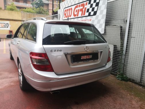 Mercedes C220 Cdi powered by 9000 Giri