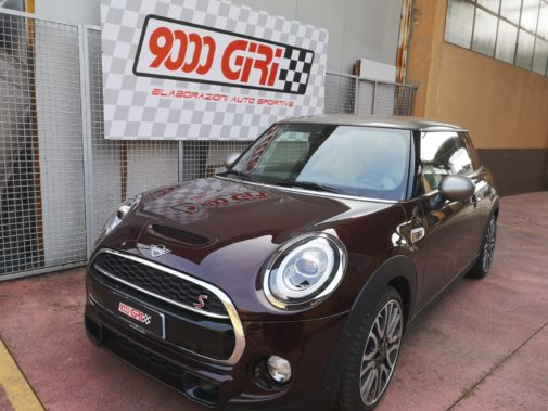 Mini Cooper S powered by 9000 Giri