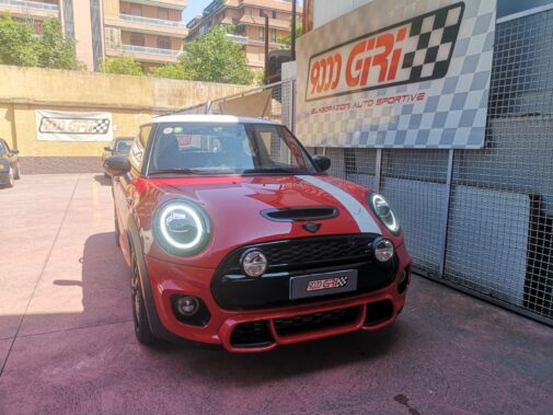 Mini Cooper S con terminale sportivo diretto gr N Ragazzon Performance con uscite carbon da 112 mm by 9000 Giri elaborazioni